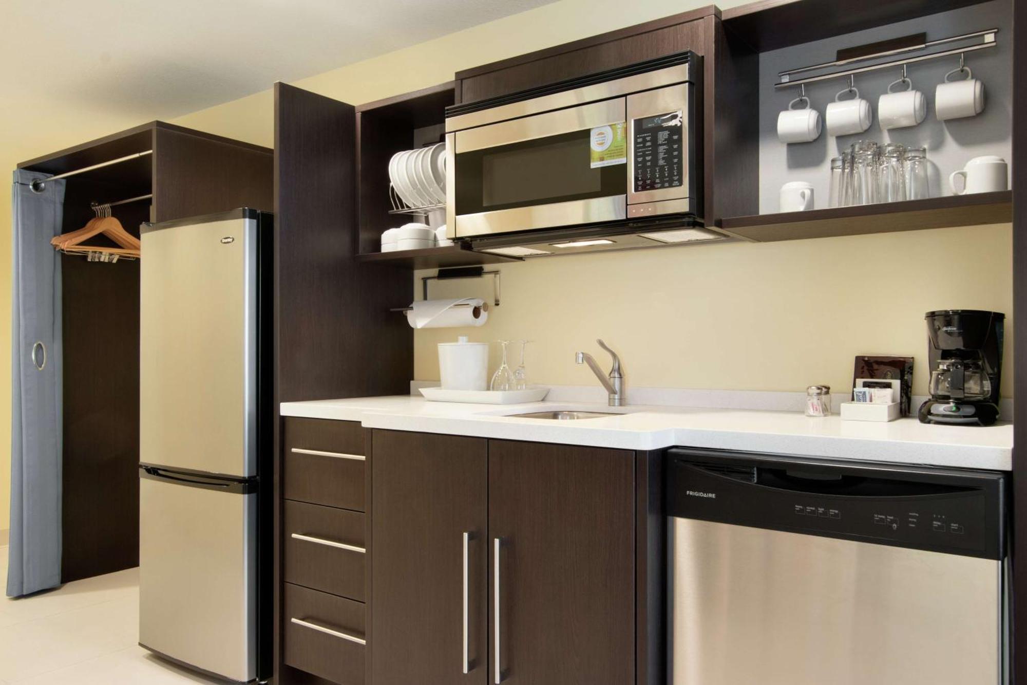 Hotel Home2 By Hilton St. John 3*